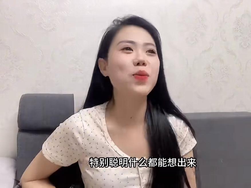 越南女子谈论：为什么欧美国家总是抹黑中国，原因是中国人太聪明了，什么都可以制造的