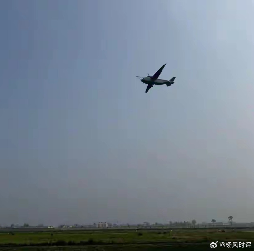 “空中重卡”长鹰-8首飞，引领无人补给新变革！近日央视发布了重磅消息，大型货运无