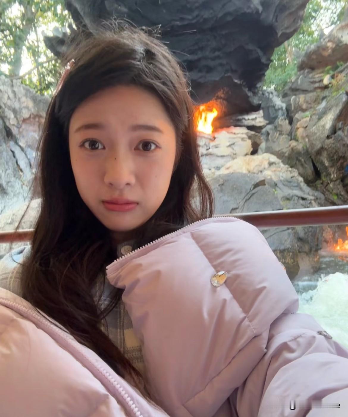 1月7日，如果说司晓迪那事是冲着鹿晗去的，那刘一诺这事就是冲着大哥去的！六个小