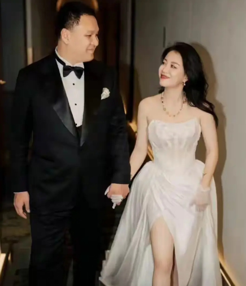 车澈说不后悔和李嘉格离婚，如果时间倒回还会选择离婚。有意思的是车澈这是在李嘉格