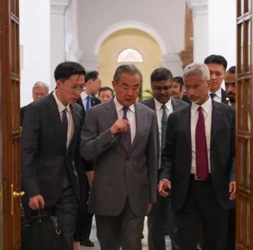 印度方面想多了，一次外长见面就想拿到这么多！8月18日，印度媒体报道称，中印外长