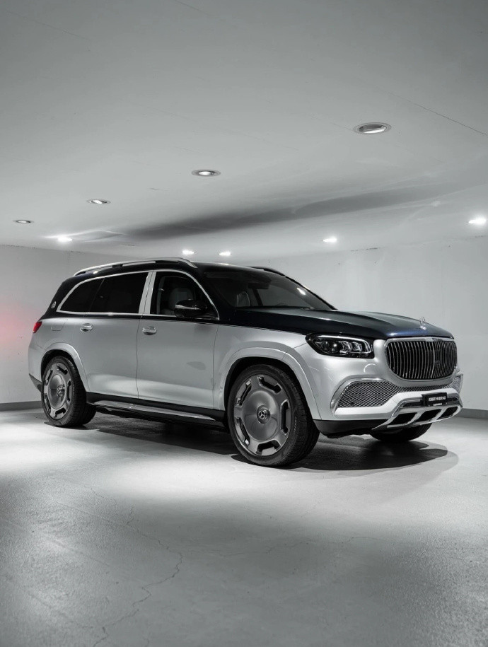 奔驰-迈巴赫GLS600！仅需300多个W就能拥有这台奔驰SUV的最顶级产品，气