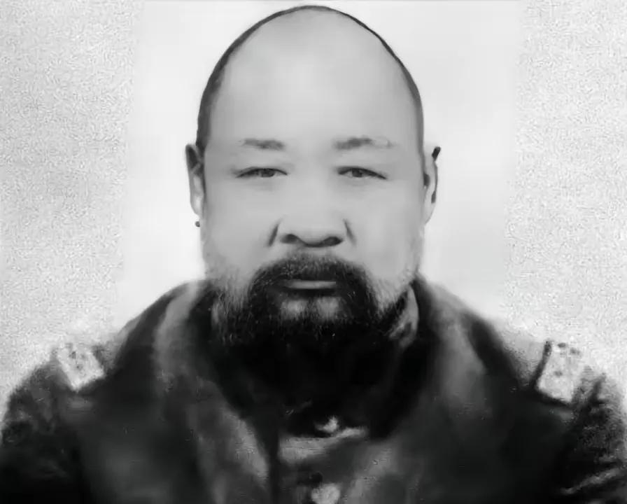1880年腊月二十八，张怀芝到亲娘舅家去借钱，娘舅瞧不起他，只用一斗黑豆，打发了