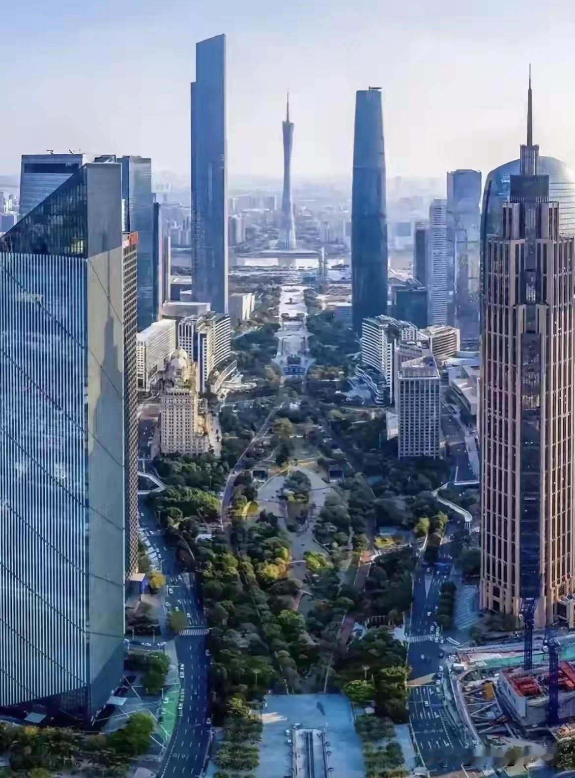 当年广州新机场为什么放弃番禺，最终落地花都？不少人都有过这样的设想：如果当