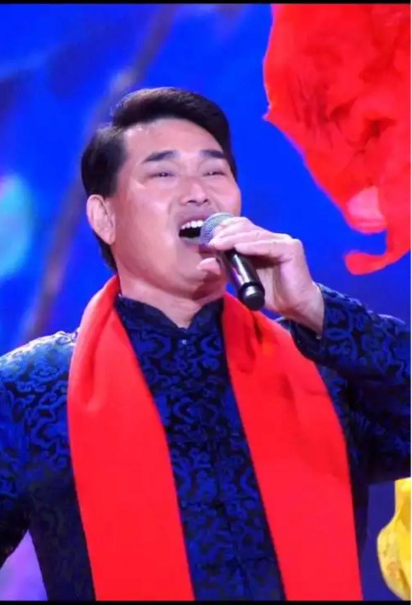大衣哥朱之文为什么一直会商演不断？大衣哥朱之文商演不断，原因还挺多。首先，他出