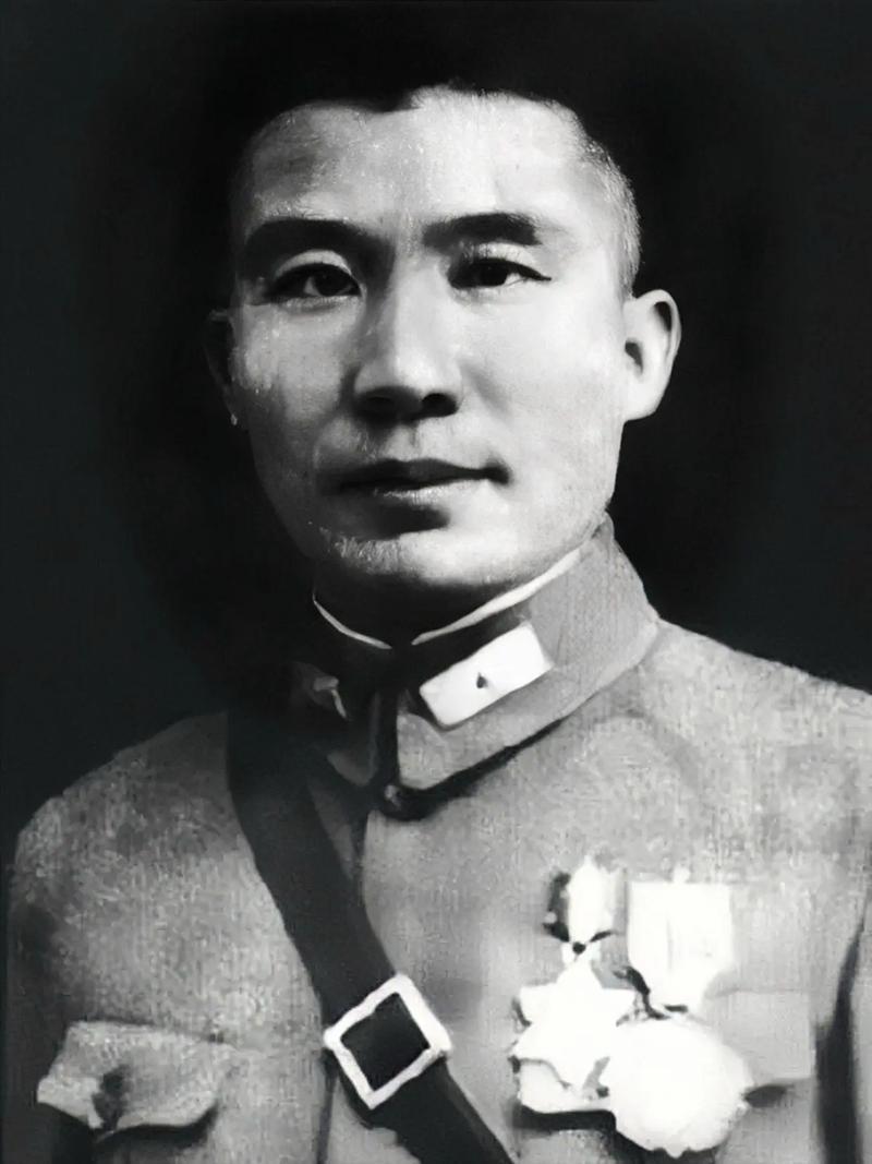 吃了宋美龄亲手下厨做的菜，王耀武转头告诫妻子：千万不能去台湾。门一关上，