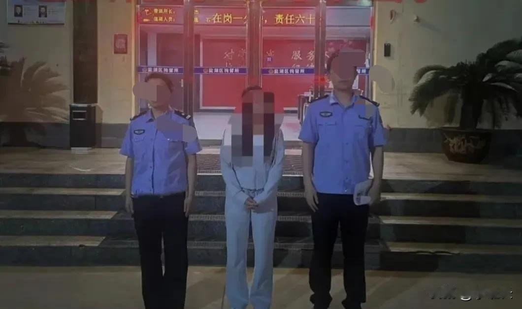 家人们！在山西运城河津市东关村，看似平平无奇的出租屋，竟然藏着惊天秘密！都说