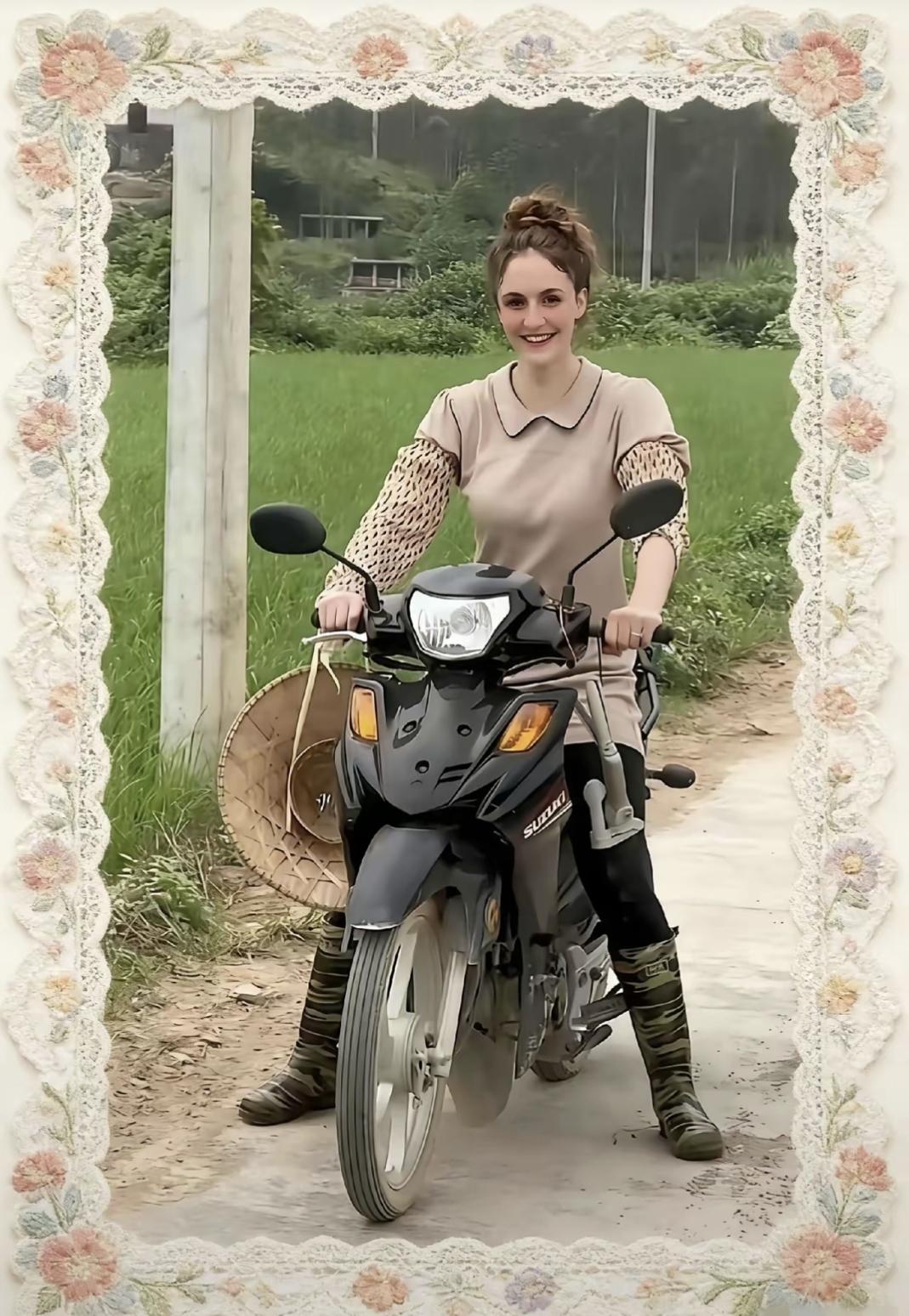 美纳斯不是什么富二代，家里在意大利开小公司，算不上有钱，但也不用吃苦。她2017