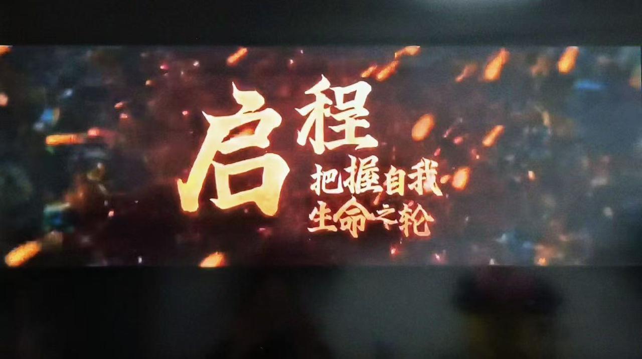 一位朋友买了辆二手车，后来才听说，前车主是一对年轻的离婚夫妇。他没太在意，就带着