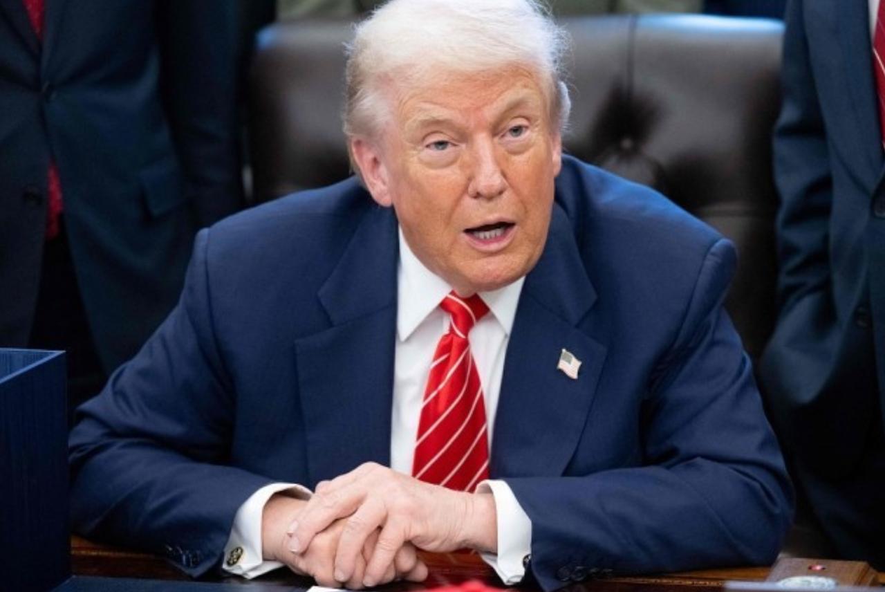 千万别上特朗普的当，不能让他有换气的时候。4月4日，据美媒透露，特朗普正在通