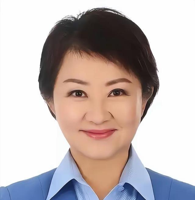 台中市长卢秀燕发布声明，3月26日，卢秀燕结束11天窜美行程回台，在议会公开说，
