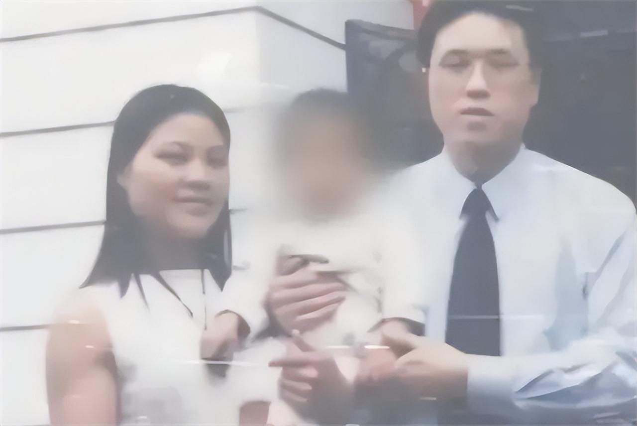 2016年，读高二陈斌，正在积极备考，准备迎接高三的冲刺，可此时他的母亲患白血病