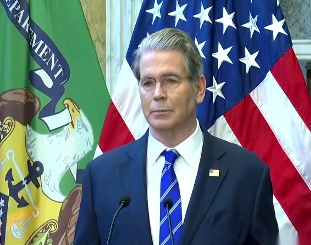 他们急了，真的急了。想干嘛？想用代码，拔咱们国家电网的插头。这消息，英国人自