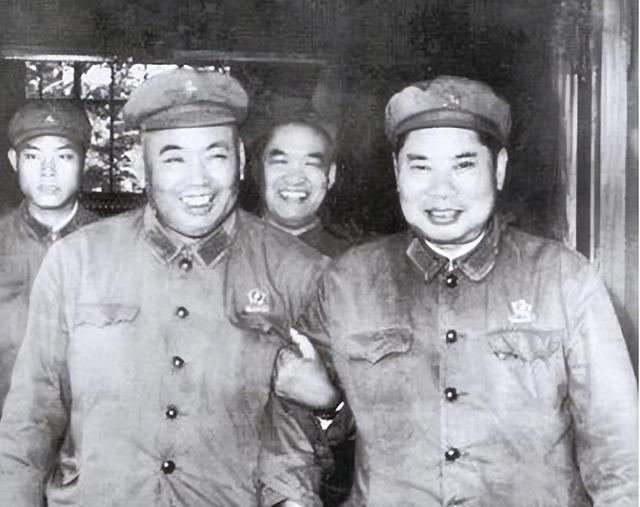 对越还击，为何要选择许世友指挥？胜任大兵团作战的将帅少之又少咱们先说说呼声最高