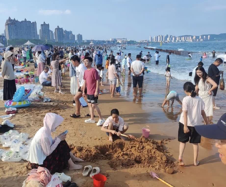 “不知道羞耻，隐私都露出来了!”生死关头，谁还在乎衣服穿多穿少？