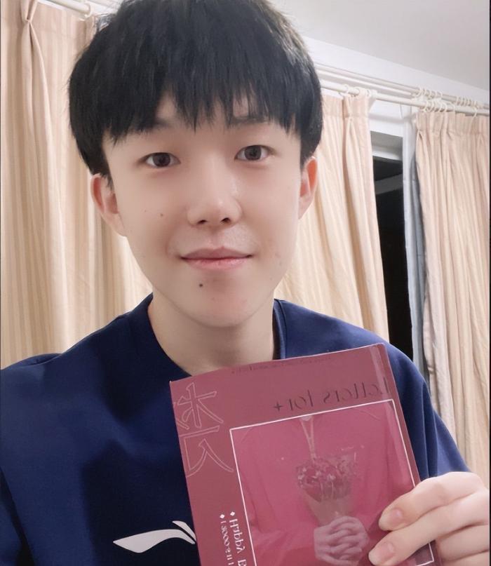 “王楚钦很有个人魅力！”莫雷加德在自传里爆了个趣事：聚餐偶遇刚要结账的王楚钦，他