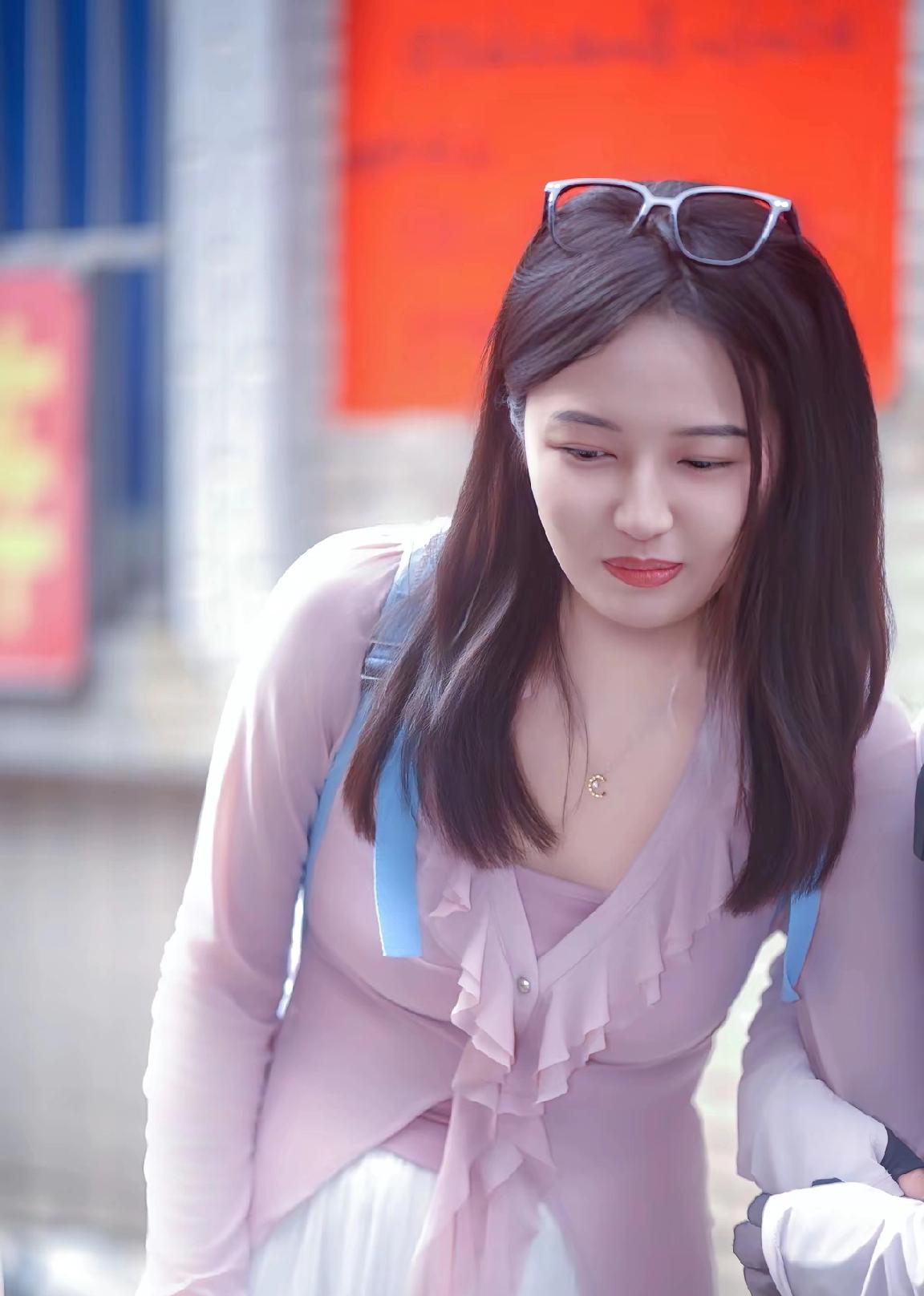 无雨也无语，求下联