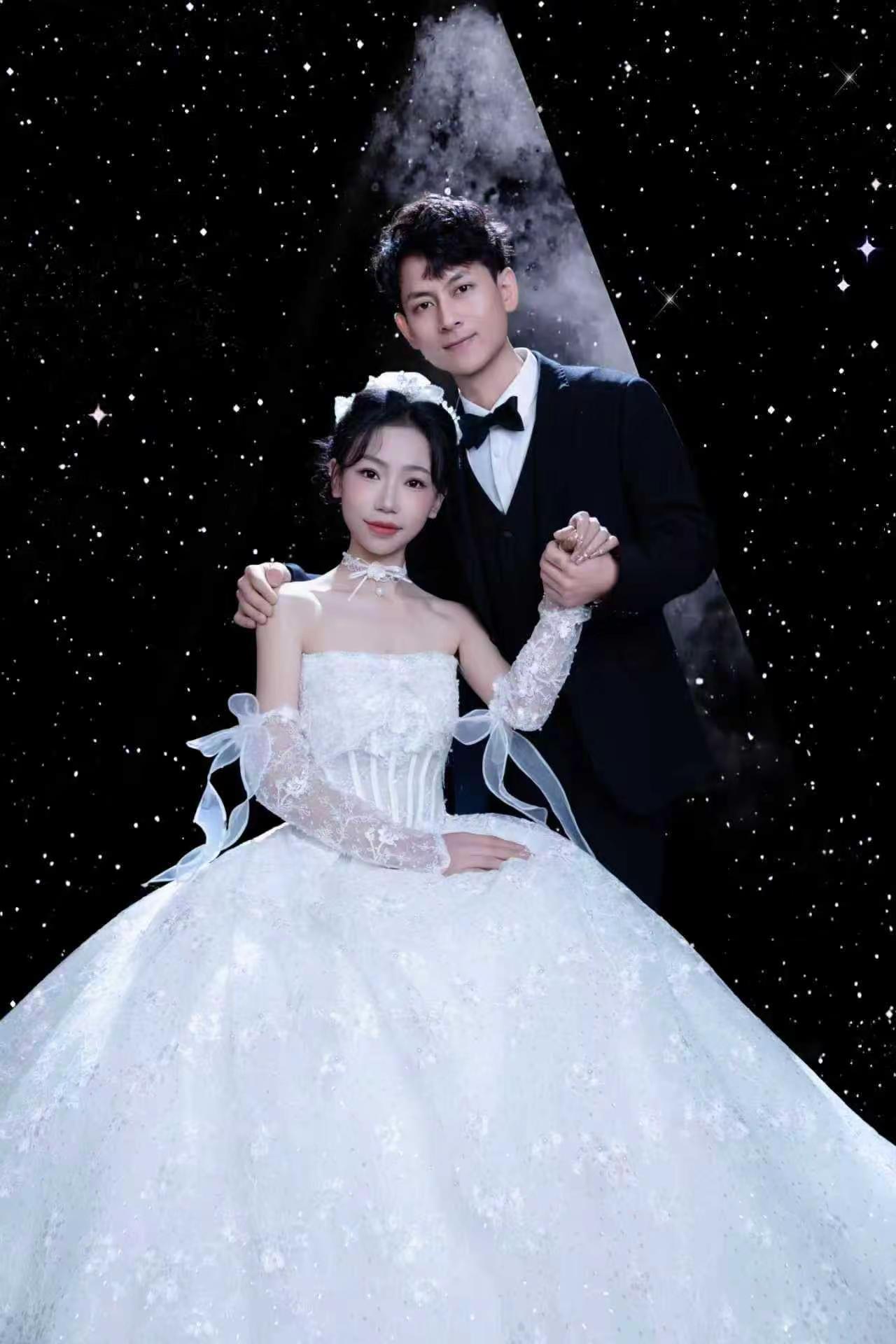 小儿子结婚了。