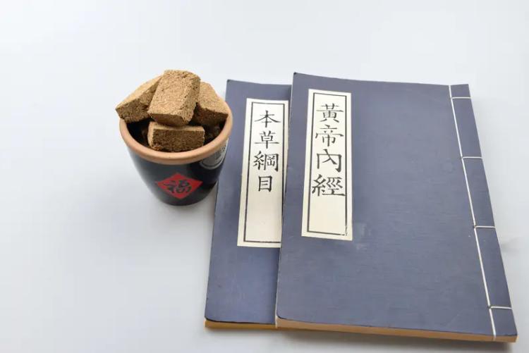 长寿铁律：1、跟四季对着干，身体迟早要还账2、吃饭睡觉有规律，就是最好的补药