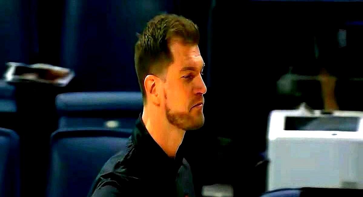 对于杨瀚森，开拓者主帅斯普利特其实心里早就万马喷腾了。斯普利特教练在关键