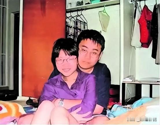 2005年，清华女硕士陈丹蕾，深夜趁丈夫熟睡时，拿出手枪朝着丈夫后脑扣动扳机，一
