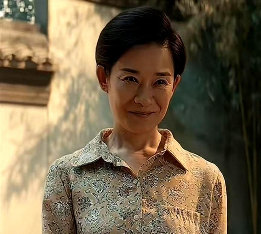 《枭起青壤》这保姆，竟是隐藏的终极大佬？剧里给卢姐加了个新身份，说是守护人枭