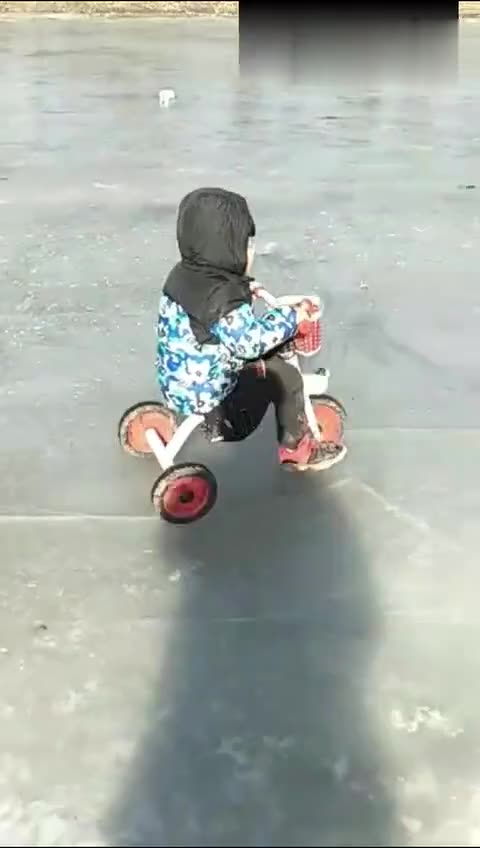 搞笑骑单车