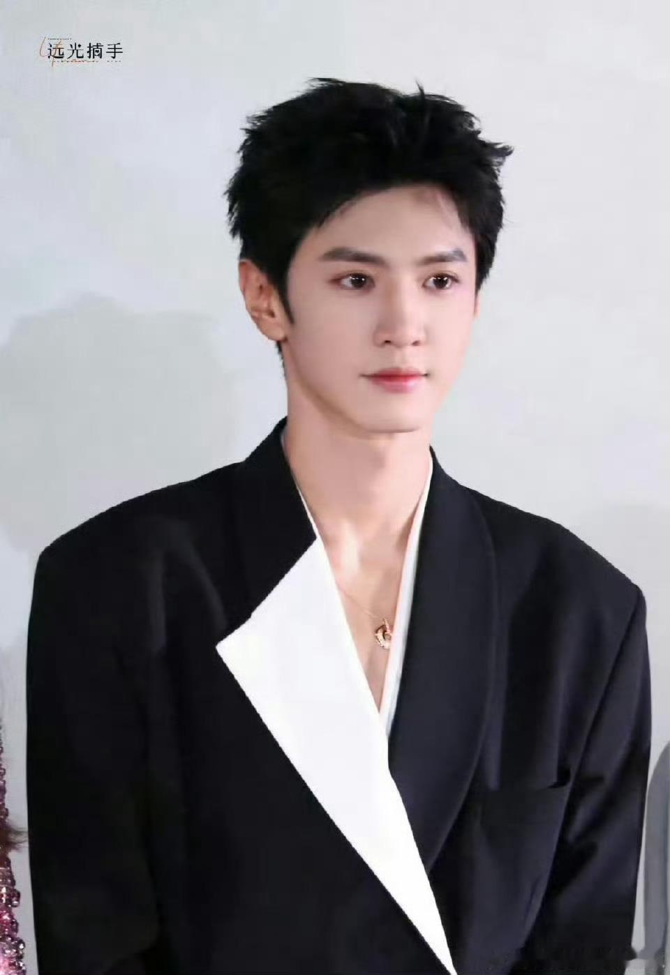 陈哲远比暧昧先来的是艾玛陈哲远不开口氛围感拉满，一开口就变成老铁了​​​