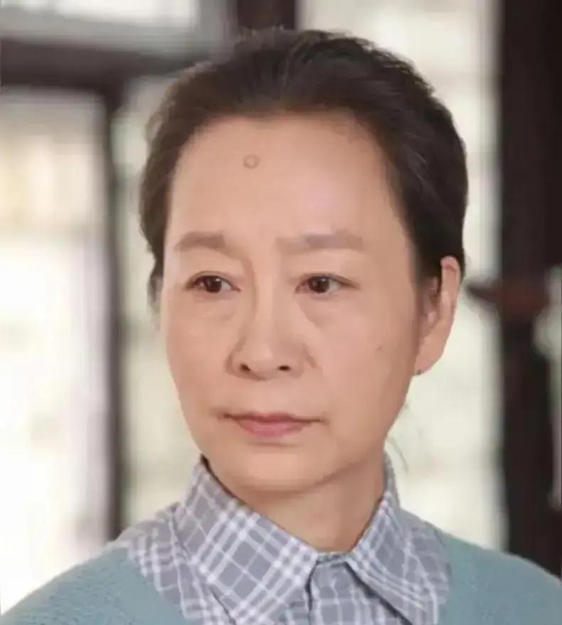 奚美娟的儿子，18岁生日那天知道了自己的身世秘密。打开DNA报告，生物学父亲