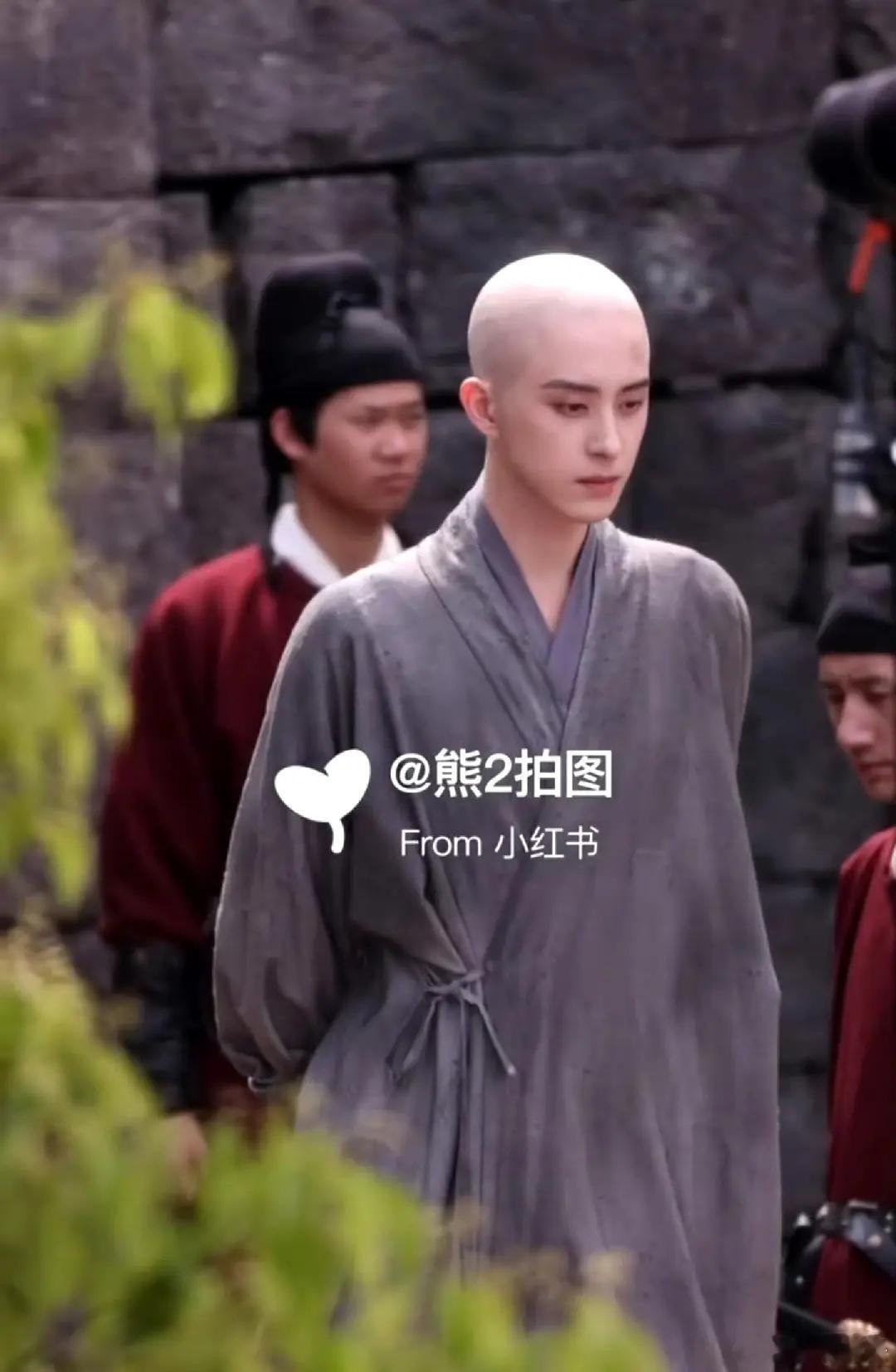 哈哈，这光头，火星人出没​​​