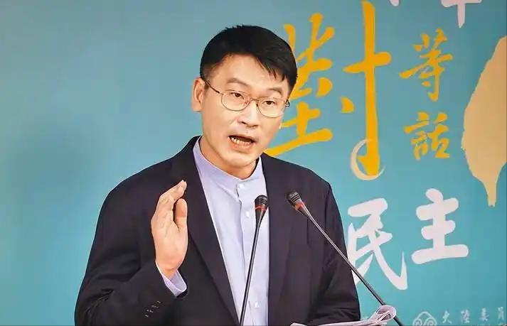 就在刚刚，台“陆委会副主委”梁文杰发表声明，9月10日，针对李其泽教授连