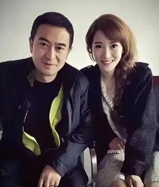 2018年，演员李念坦言：“我和张嘉译拍完《蜗居》之后，整整九年互相断了往来。那