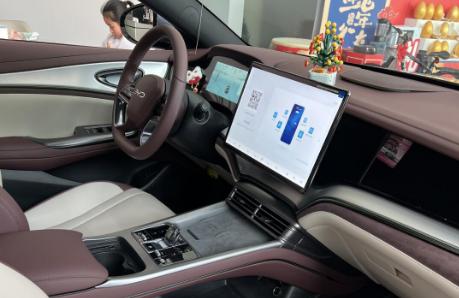 比亚迪第二代海豹07发布，价格16.99万-18.99万，配天神之眼智驾
