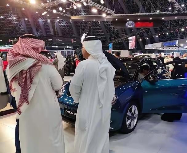 沙特最近亿级合作签到手软——中企的新能源工程、文化中心项目、超高压设备订单接连落