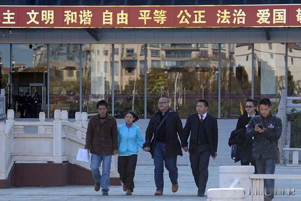 2015年12月21日，被冤枉关押了13年的钱仁凤，终于等到了无罪判决。这一年，