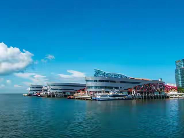 中方反制再升级！中国邮轮突然放弃日本靠岸，2680名乘客不下船，直接掉头回国