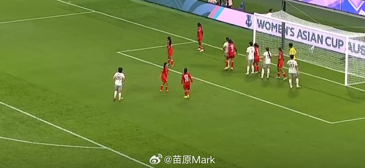 女足亚洲杯这门将也不像1米4啊，起码1米5多了，孟加拉国足球不发达，提交亚足联