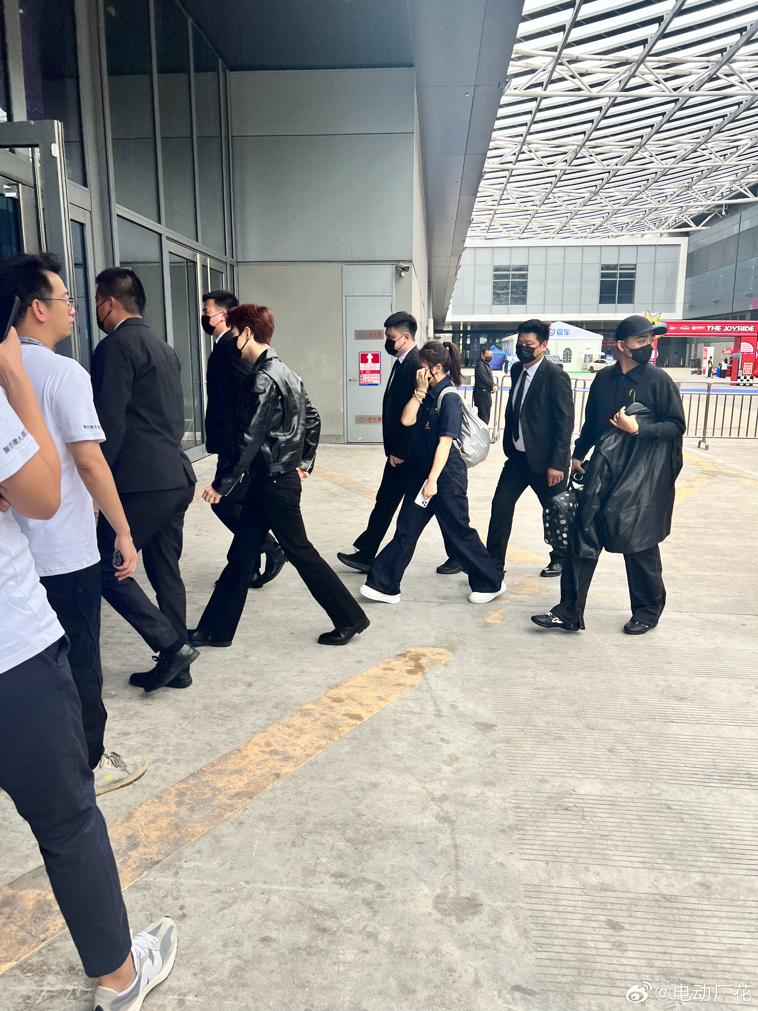 坐等白敬亭空降在我手里​​​