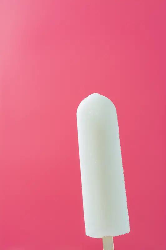 你吃过最便宜的冰棍多少钱一根?我吃过最便宜的冰棍是3毛钱一根的奶香小冰棍。