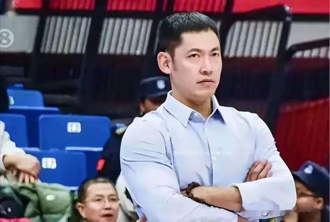 ★北控怎么了？现在已经滑到了CBA积分榜第14名。如果再不努力，本赛季就要与季后