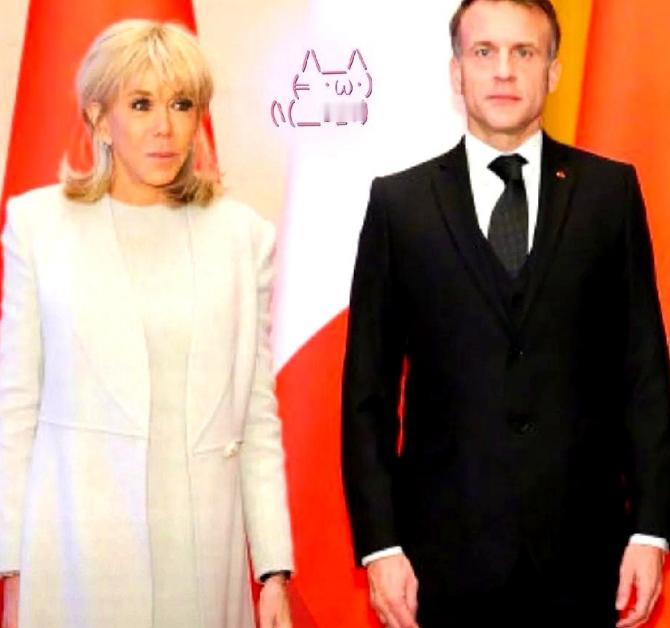 马克龙中国百亿订单谈得火热，却因72岁妻子成镜头焦点！马克龙最近有点哭