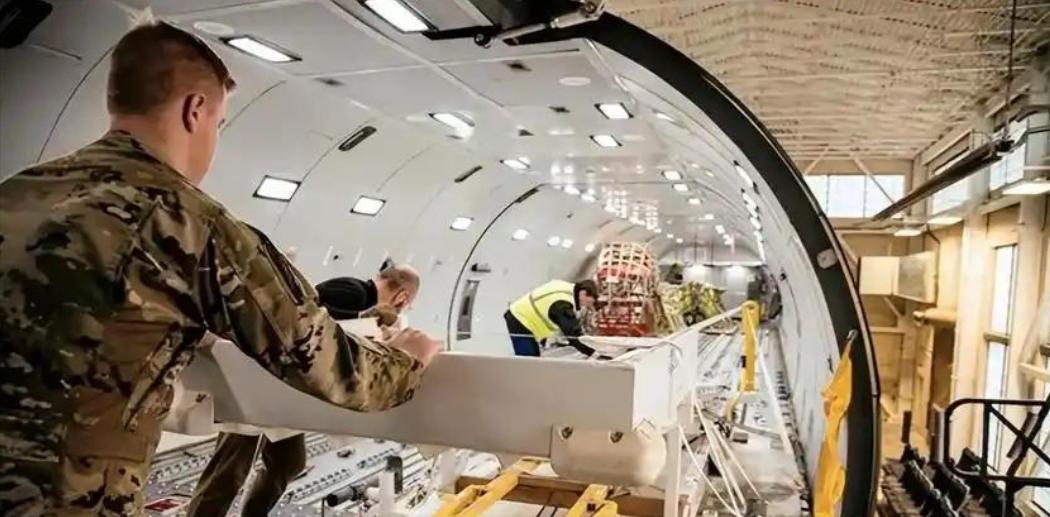 中国被骗了！美国隐瞒造假长达30年，航母核潜艇用的全是残次品托马斯，这名