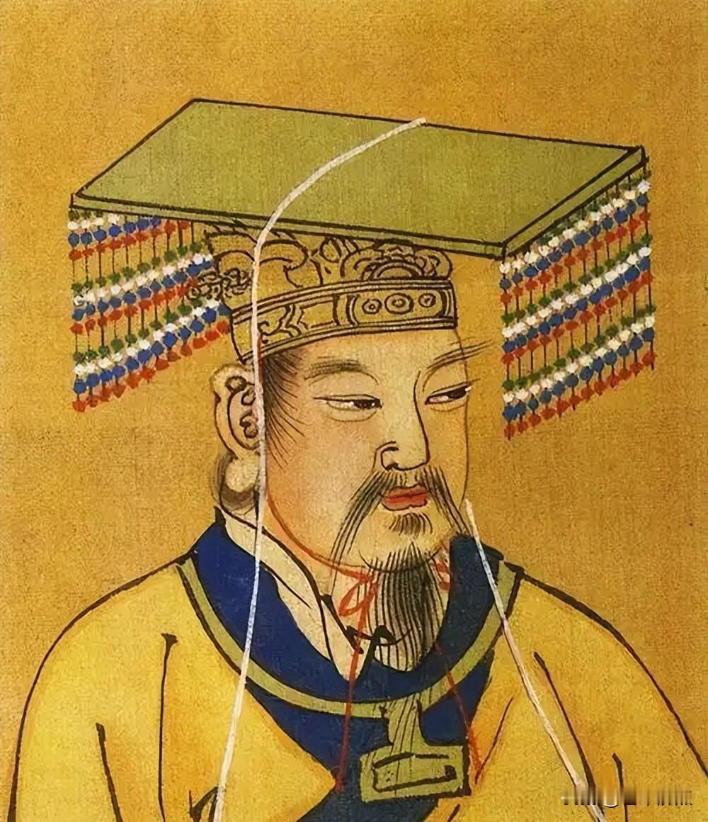 洛阳没选长安，真不是凑合，而是光武帝刘秀算得很清楚。他称帝时连个像样的朝廷都没