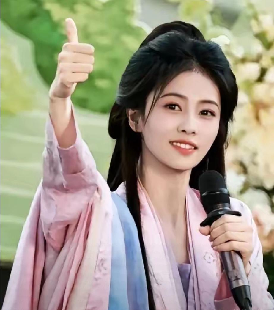 常州女孩白鹿杀疯啦！1月30日，白鹿正式官宣成为《王者荣耀》品牌代言人，以“峡谷