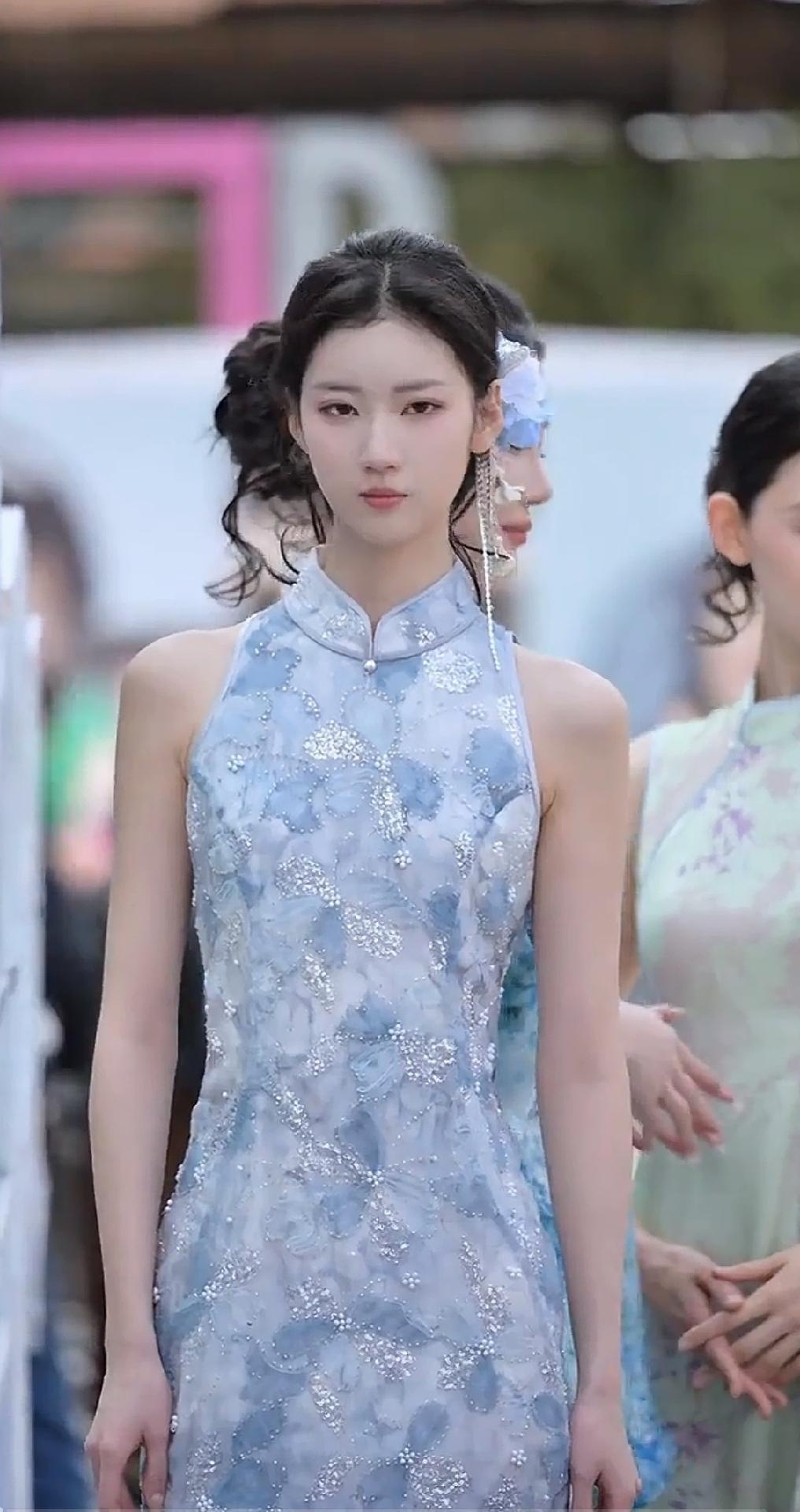 盛世美颜，白里透红，与众不同！一眼沦陷的神级美图美少女颜值控纯欲天花板美