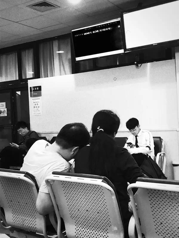 上海闵行警方破的这起医院挂号黑产案，真是让人又气又恨！闵行区几家三甲医院，热门专