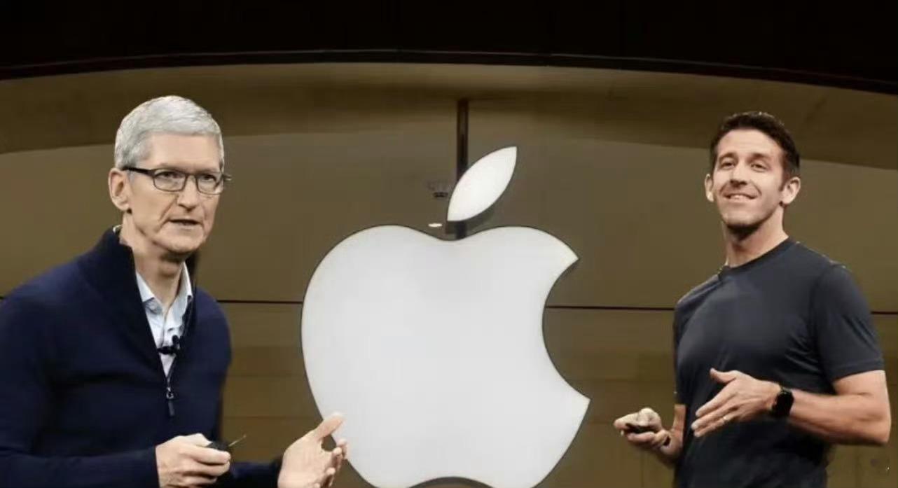 苹果更换CEO原因首次曝光，听说他拍板特别直接，不管对错先给明确结论。这有利有弊