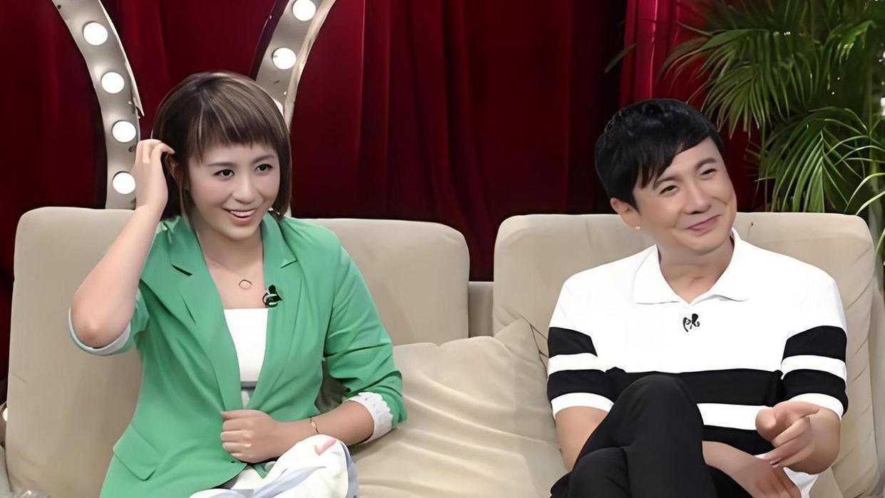 沈腾一家三口阿那亚现身，老婆王琦随意打扮显富态，儿子胖乎乎可爱抱怀中，沉浸轻松烧
