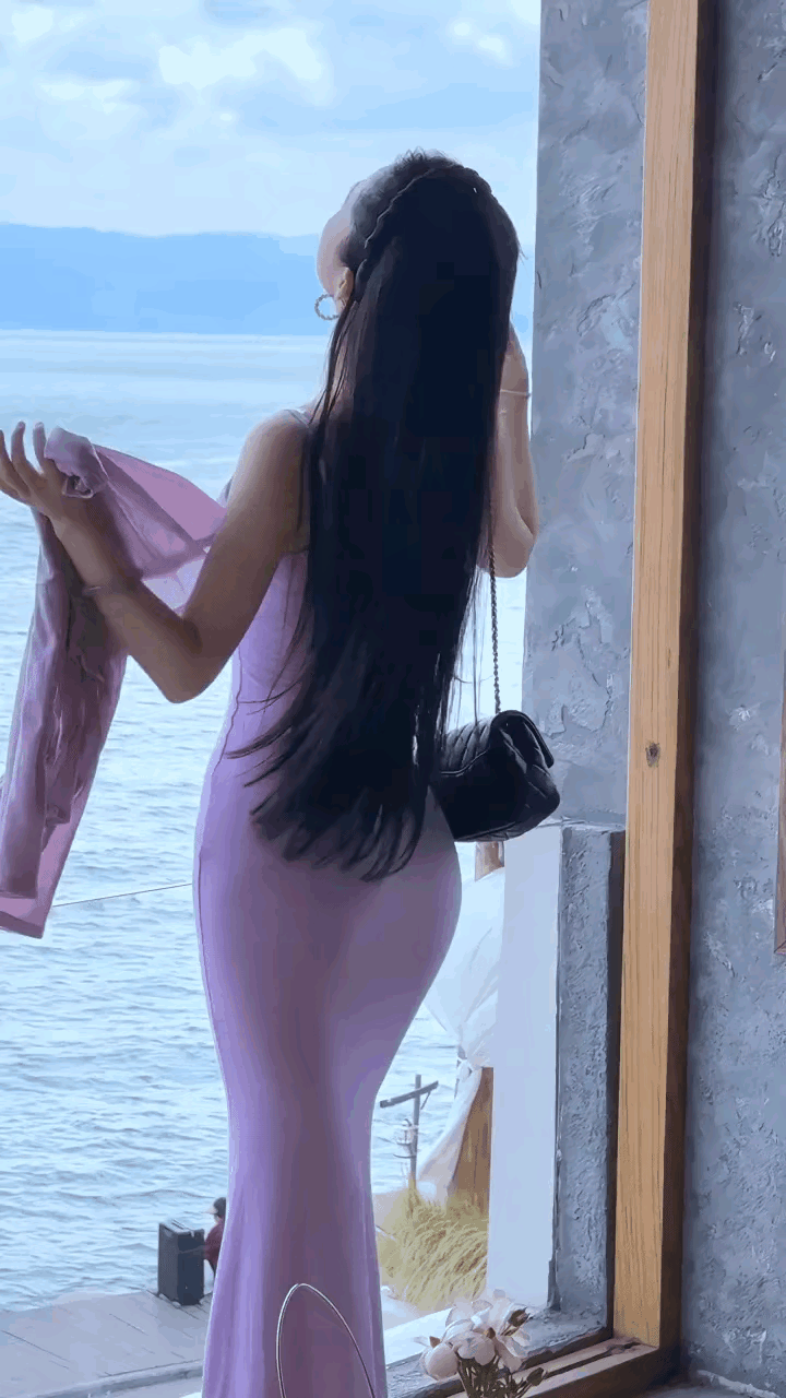 海风轻抚，美人归家