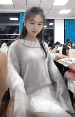不得不说，这样的颜值，应该是校花级别了啊？